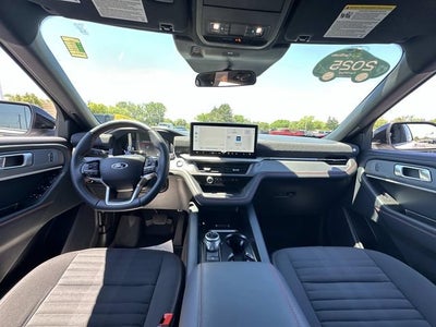 2025 Ford Explorer ST-Line