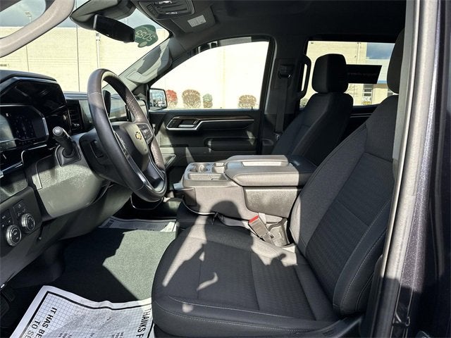 2022 Chevrolet Silverado 1500 LT (2FL)