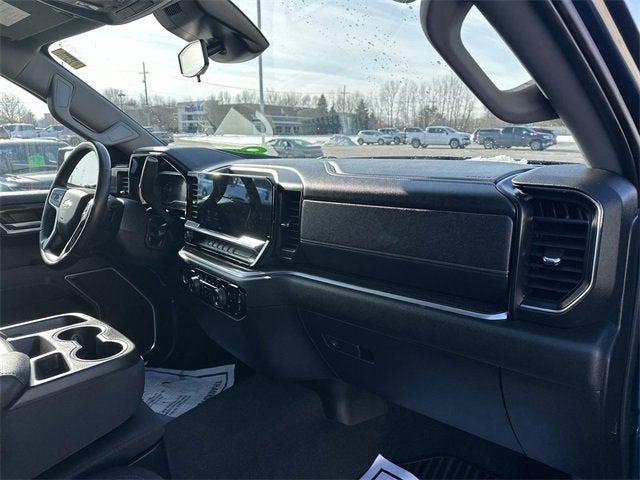 2022 Chevrolet Silverado 1500 LT (2FL)