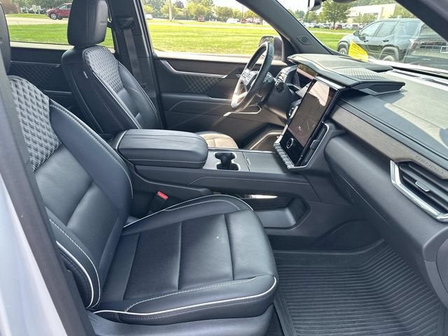 2024 GMC Acadia Denali - Photo 27