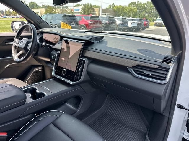 2024 GMC Acadia Denali - Photo 28