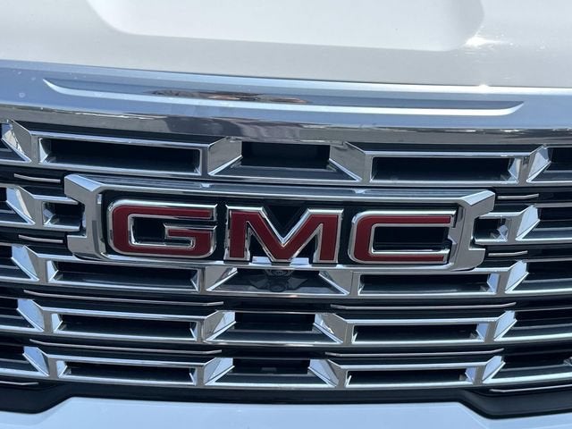 2024 GMC Acadia Denali - Photo 30