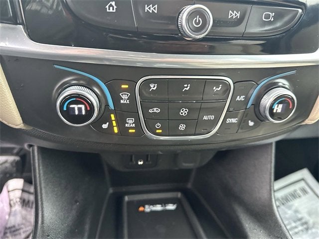 2022 Chevrolet Traverse LT Leather