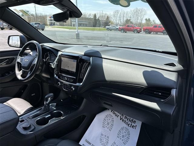 2023 Chevrolet Traverse LT Leather