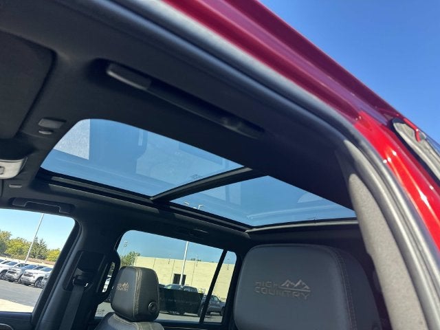 2021 Chevrolet Suburban High Country - Photo 18