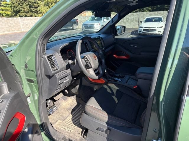 2022 Nissan Frontier Crew Cab PRO-4X 4x4