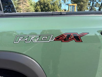 2022 Nissan Frontier Crew Cab PRO-4X 4x4