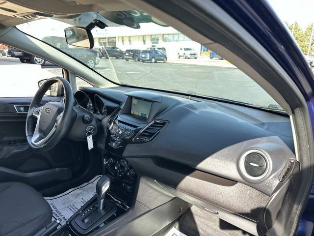 2016 Ford Fiesta SE - Photo 24