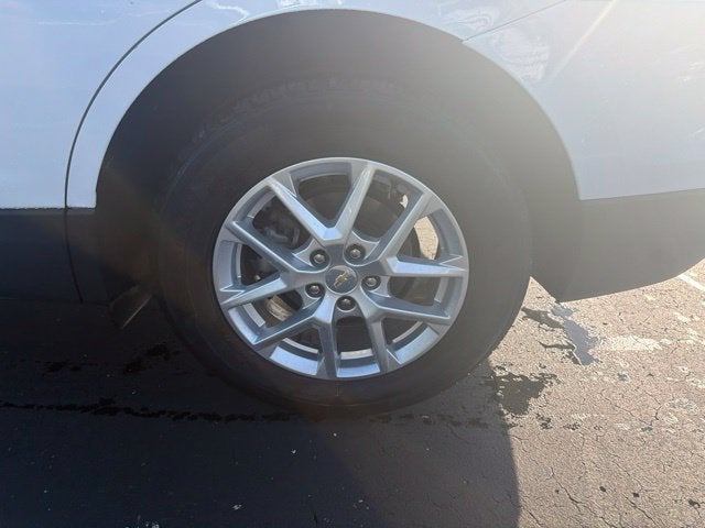 2024 Chevrolet Equinox LT - Photo 12