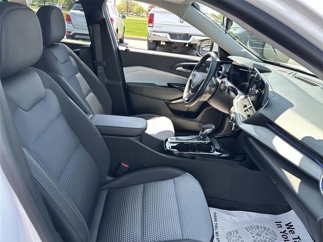 2024 Chevrolet Trax LT - Photo 26