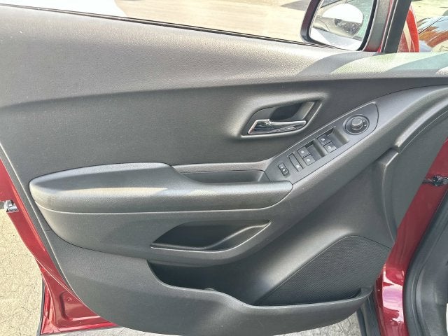 2021 Chevrolet Trax LT - Photo 18
