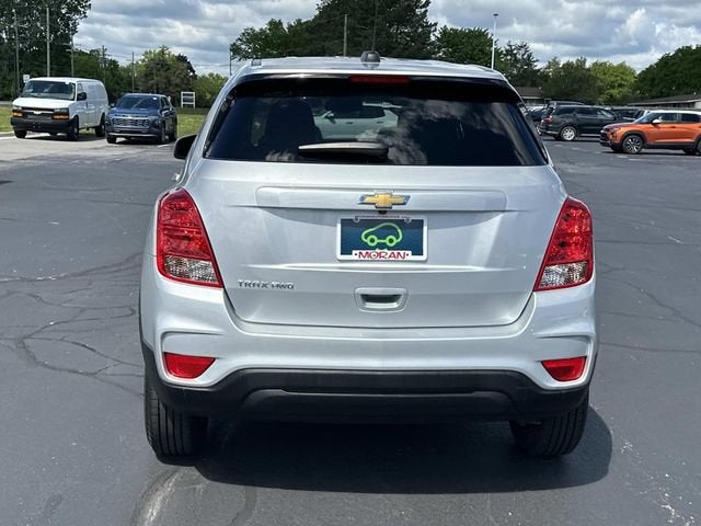 2022 Chevrolet Trax LS - Photo 6
