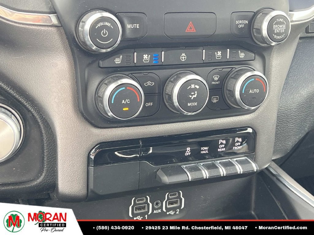 2020 RAM 1500 Laramie Crew Cab 4x4 5'7" Box
