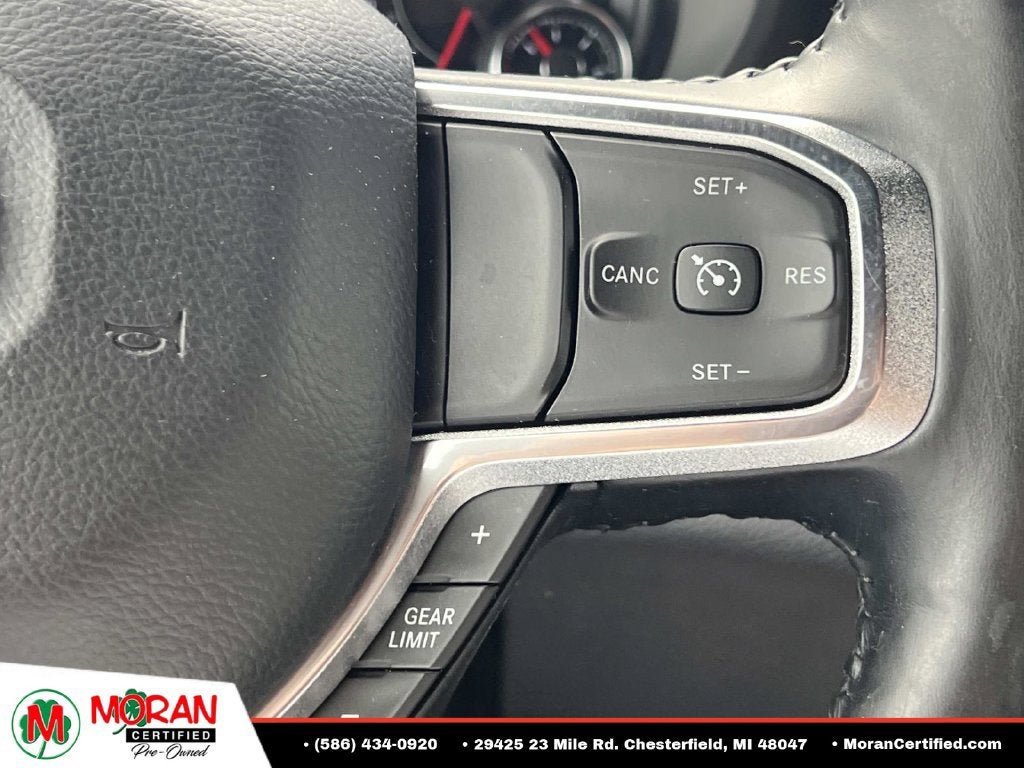 2020 RAM 1500 Laramie Crew Cab 4x4 5'7" Box
