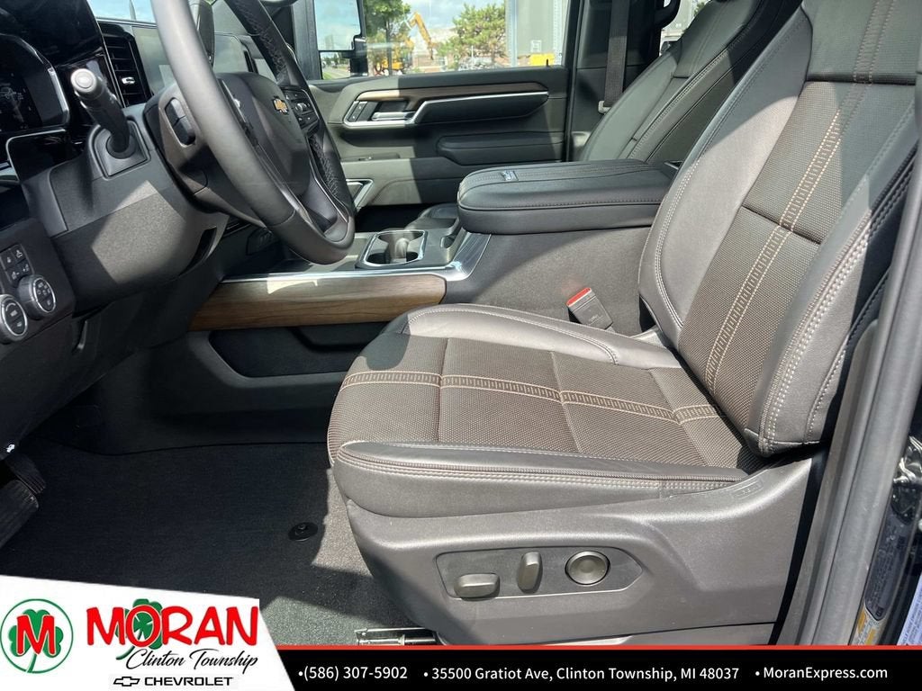 2026 Chevrolet Silverado 3500 HD High Country DRW