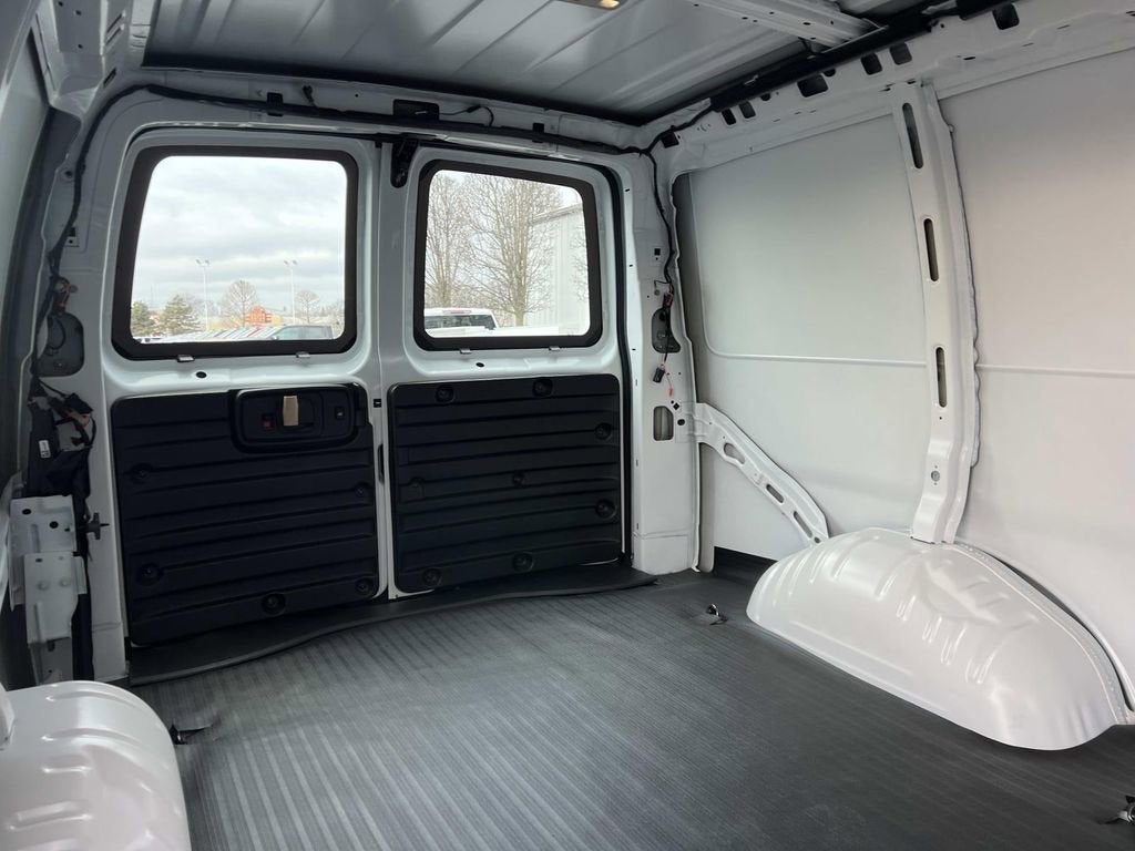 2025 Chevrolet Express Cargo 2500 WT