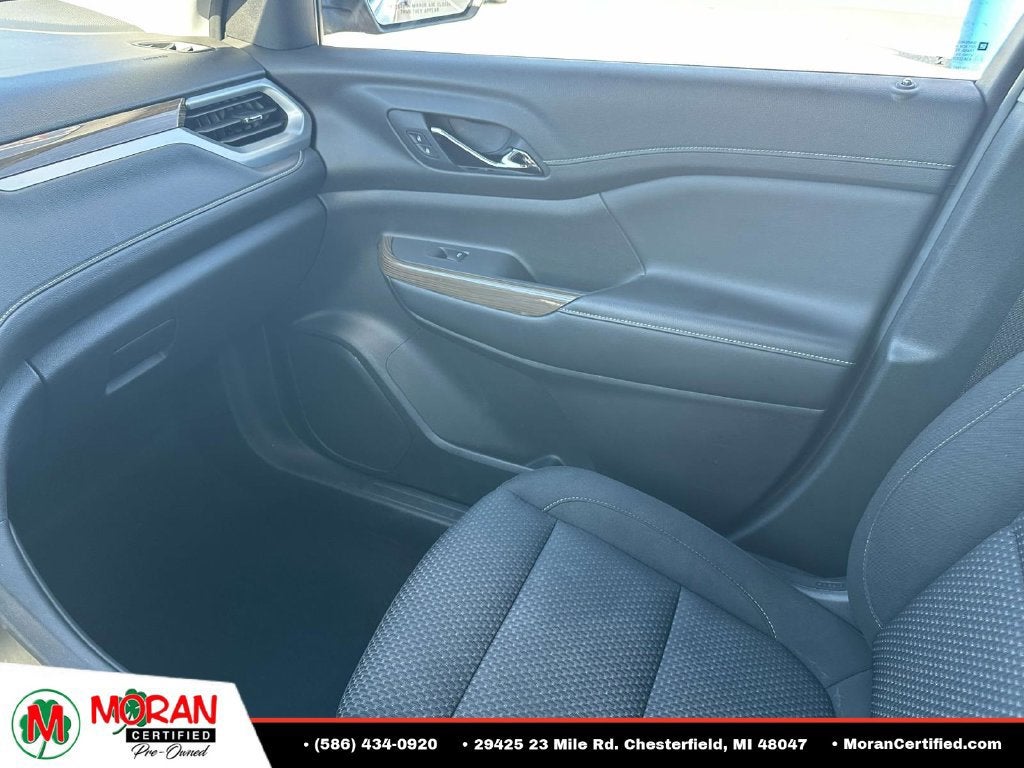 2022 GMC Acadia SLE