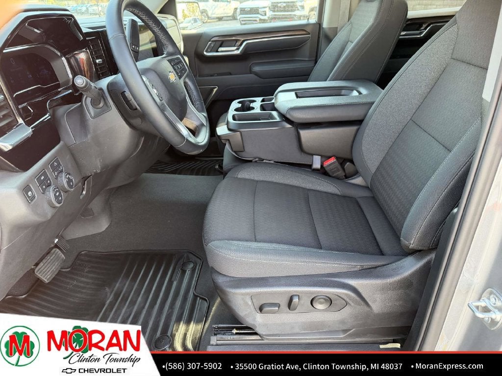 2025 Chevrolet Silverado 1500 LT (2FL)