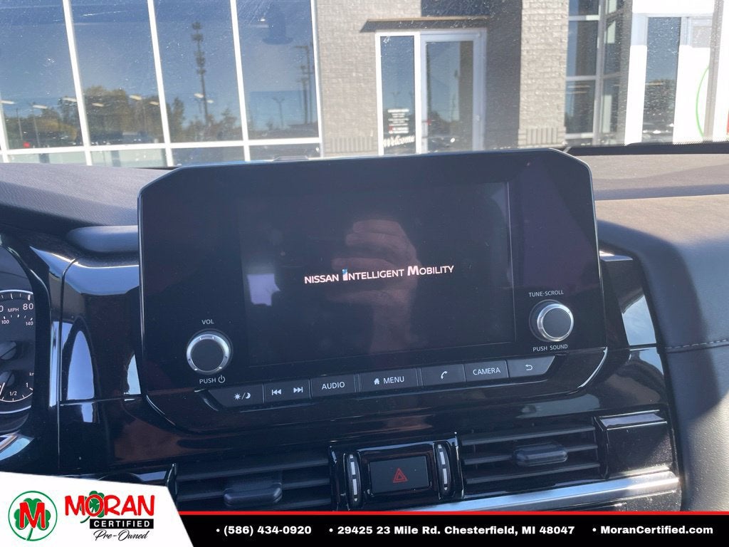 2025 Nissan Pathfinder SV