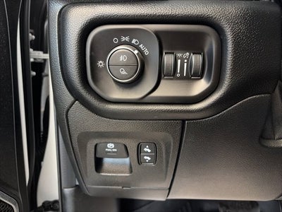 2022 RAM 1500 Laramie Crew Cab 4x4 5'7' Box