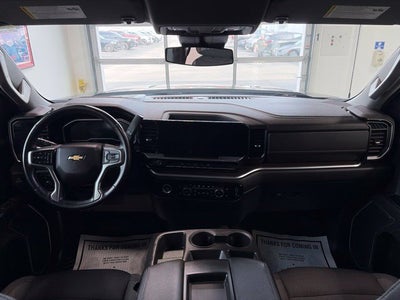 2022 Chevrolet Silverado 1500 4WD Double Cab Standard Bed LT with 2FT