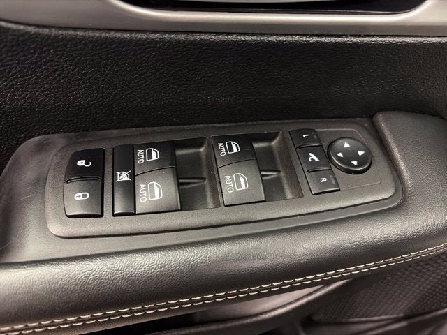 2024 Chrysler Pacifica Hybrid Premium S Appearance Pkg
