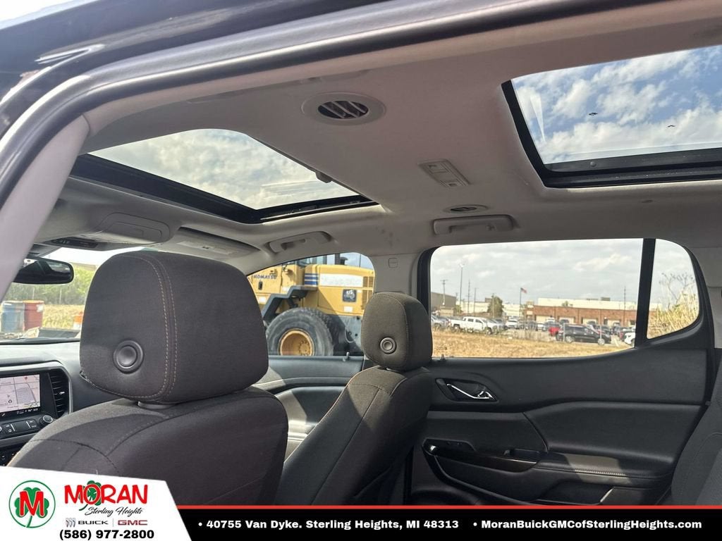 2023 GMC Acadia AT4