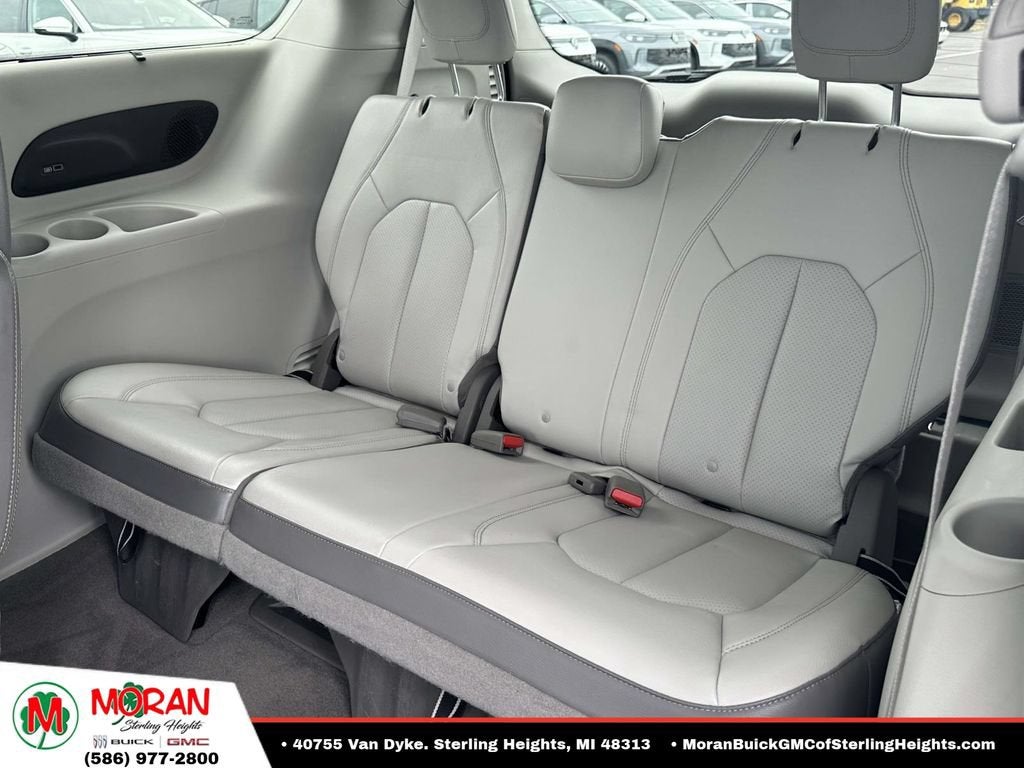 2017 Chrysler Pacifica Touring-L Plus